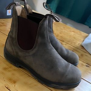 Blundstones